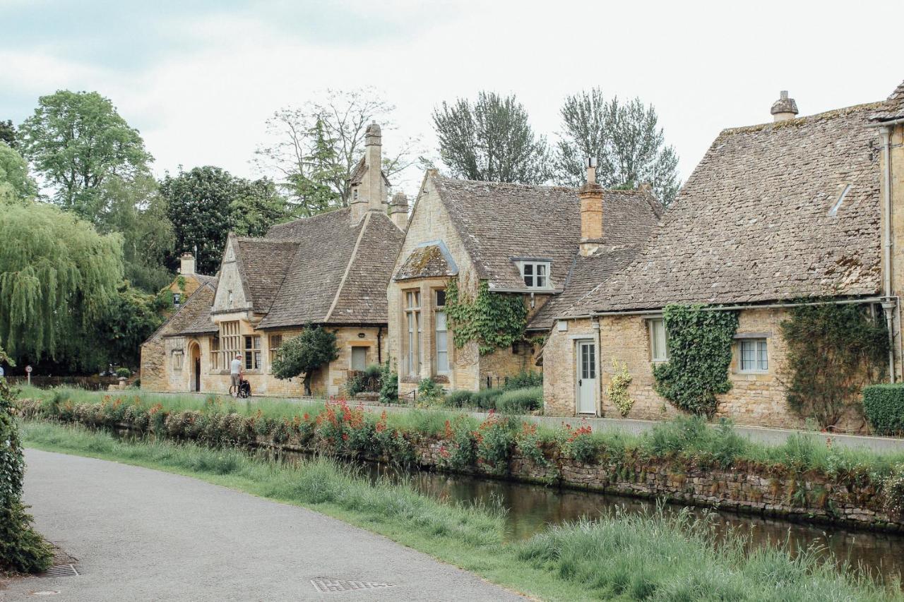 Large Stylish Luxury Cotswold Cottage - Ideal For Families, W/ Ev Charging 앤도버스포드 외부 사진