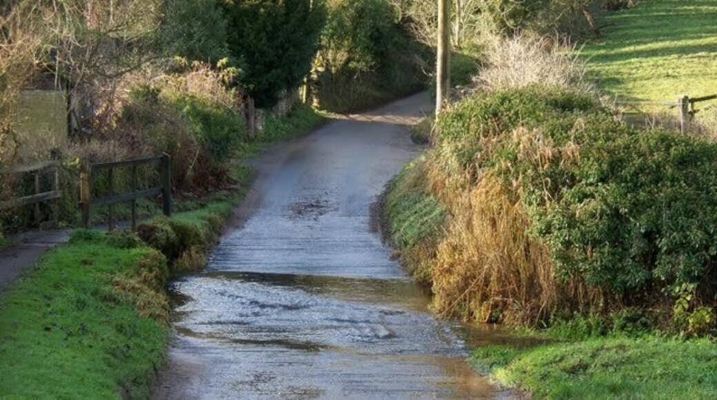 Large Stylish Luxury Cotswold Cottage - Ideal For Families, W/ Ev Charging 앤도버스포드 외부 사진