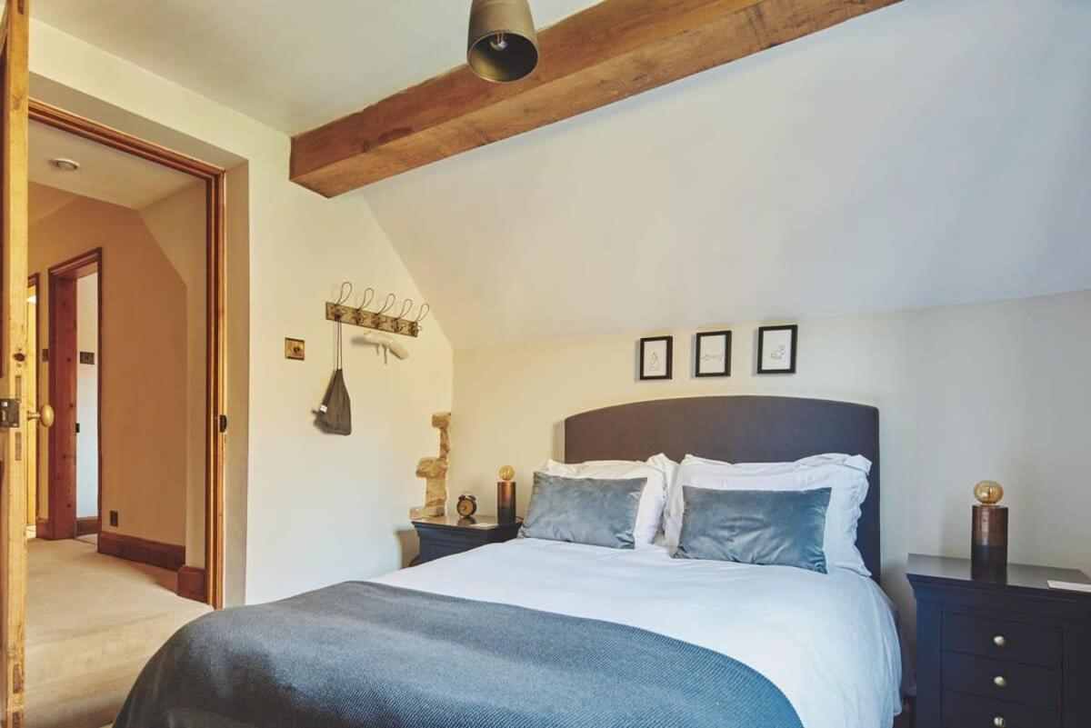 Large Stylish Luxury Cotswold Cottage - Ideal For Families, W/ Ev Charging 앤도버스포드 외부 사진